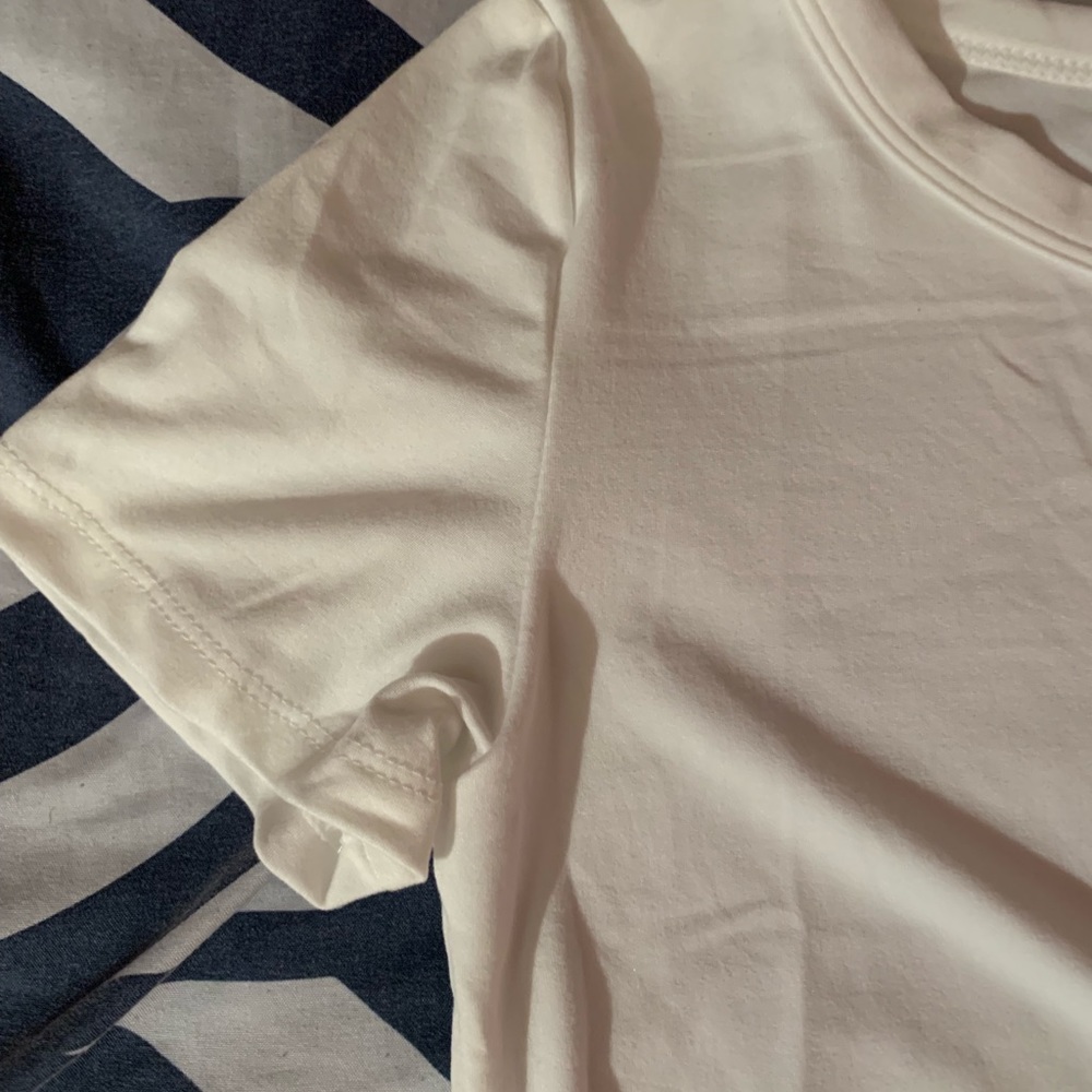 Basic Crop Top 👚 - Picture 2 of 5